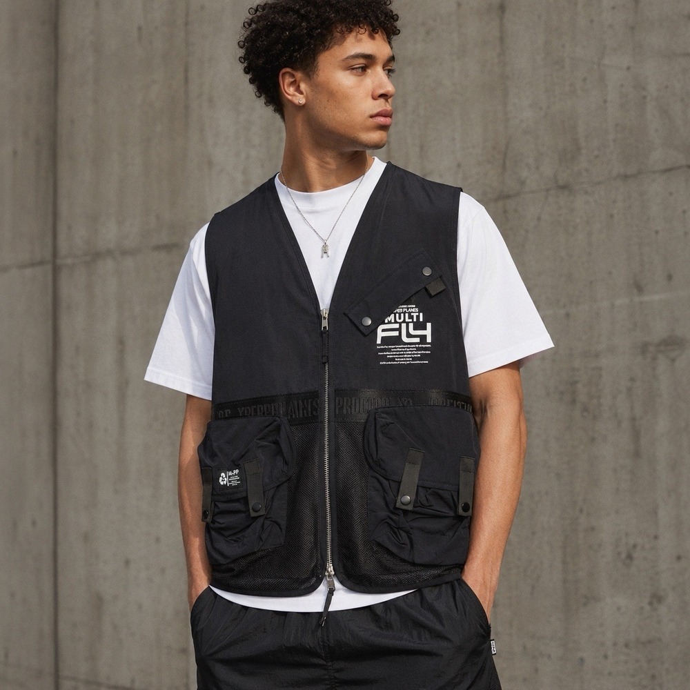 PAPER PLANES ALEXANDER JOHN BLACK GROUND CREW VEST ‎ MEDIUM